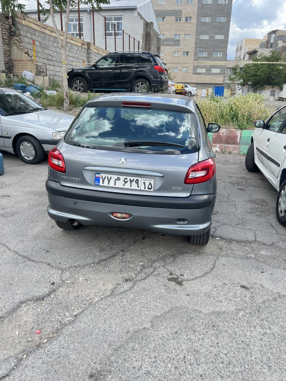پژو ۲۰۶ تیپ ۲ - عقب