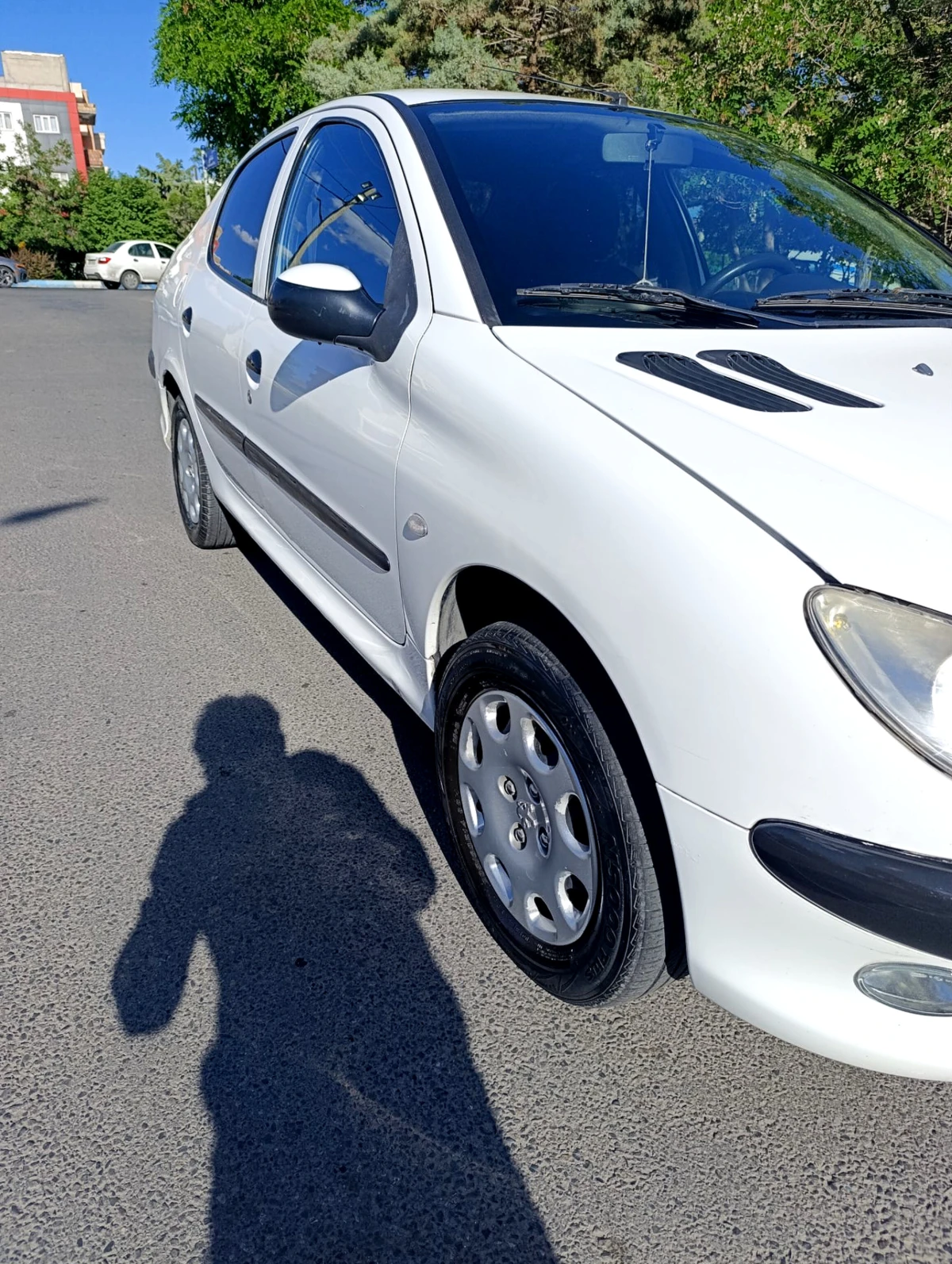 پژو 206 SD مدل 1395 V8 - جلو