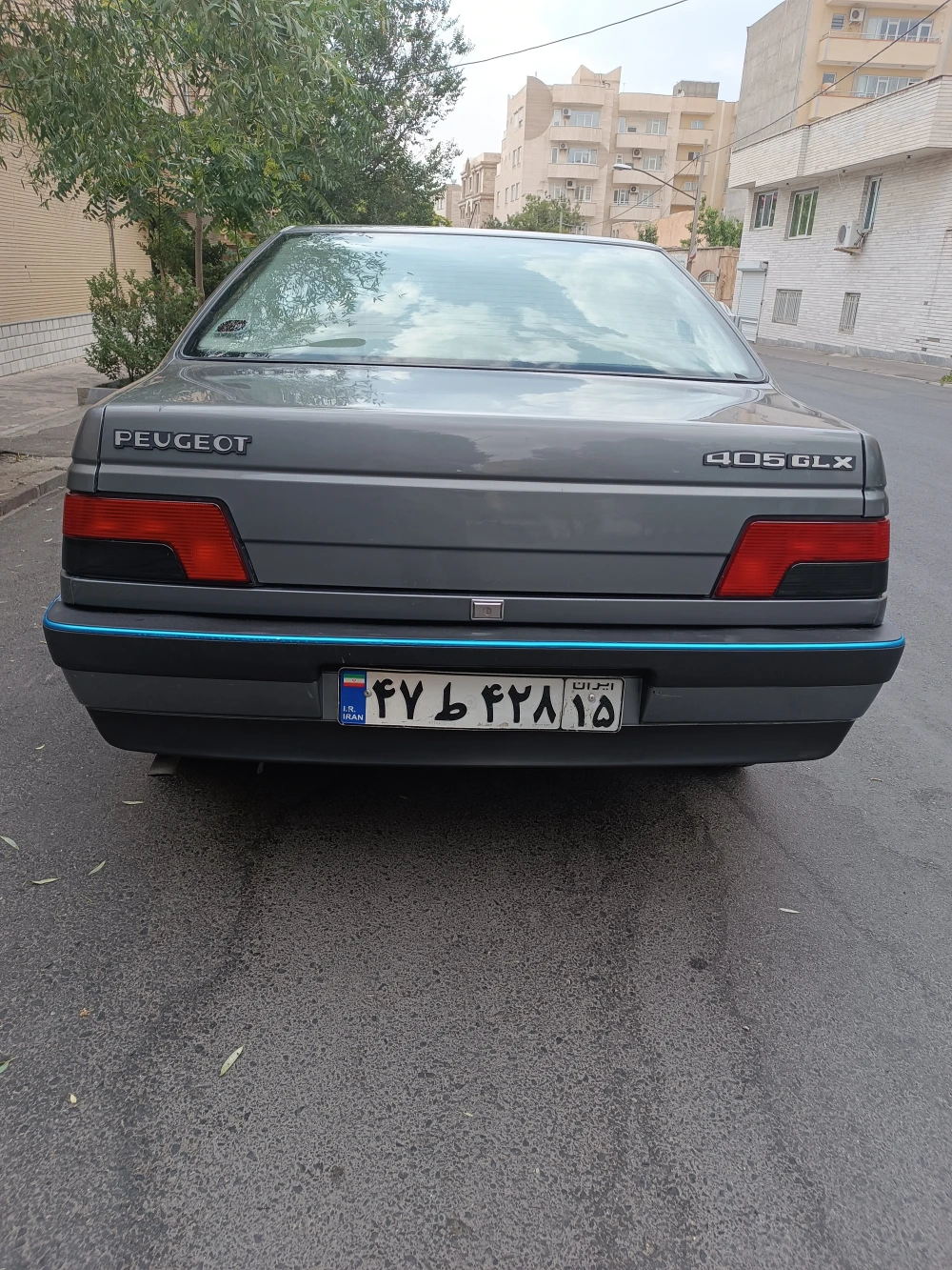 پژو 405  مدل 92 استثنایی - عقب