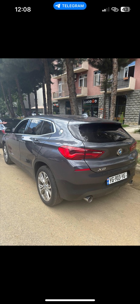 بی ام‌و x2 - سمت چپ